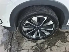 2025 BYD Song PLUS DM-i PHEV Smart Driving 112km Premium, белый — фото 6