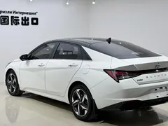 2022 Hyundai Elantra 1.5L CVT LUX Premium, белый — фото 6