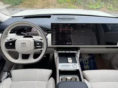 2025 Zeekr 9X Ultra 70kWh 6-seat, белый — фото 12