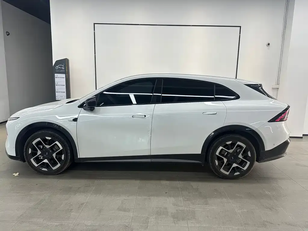 2025 Xpeng G7 702 Long Range Ultra