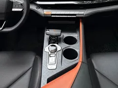 2022 Changan UNI-V 1.5T Premium — фото 7