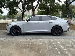 2022 Changan UNI-V 1.5T Premium — фото 15