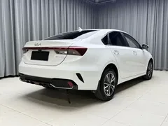 2023 Kia Cerato 1.5L CVT Luxury, белый — фото 4