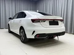 2023 Kia Cerato 1.5L CVT Luxury, белый — фото 6