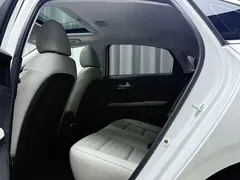 2023 Kia Cerato 1.5L CVT Luxury, белый — фото 16