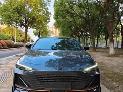2022 Changan UNI-V 1.5T Sport — фото 2