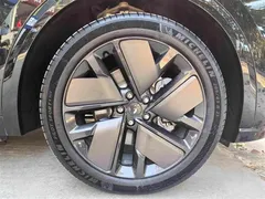 2025 Li Auto L9 Smart Refresh, чёрный — фото 16