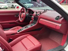 2022 Porsche 718 Boxster 2.0T, белый — фото 16