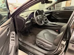 2022 Toyota Avalon Hybrid 2.5L XLE Premium, чёрный — фото 6