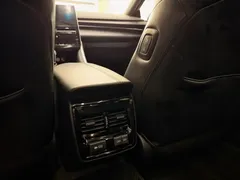2022 Toyota Avalon Hybrid 2.5L XLE Premium, чёрный — фото 8