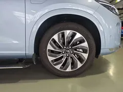 2024 Aito M7 1.5T Smart Driving 4WD Max 5-seat, синий — фото 12