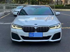 2021 BMW 5 Series 525i M Sport Package, белый — фото 1