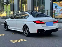 2021 BMW 5 Series 525i M Sport Package, белый — фото 4