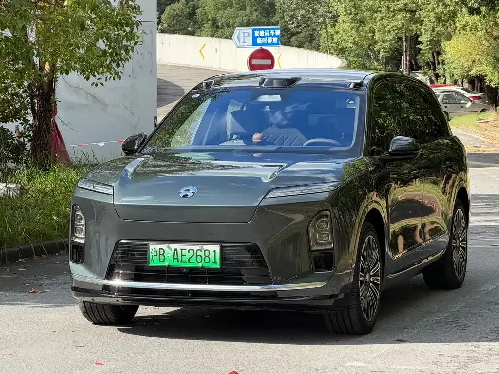 2026 Nio ES8 6-seat Executive Luxury