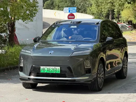 2026 Nio ES8 6-seat Executive Luxury