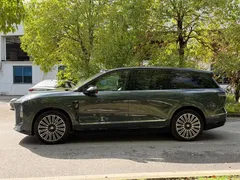 2026 Nio ES8 6-seat Executive Luxury, зелёный — фото 24
