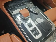 2025 Hongqi H9 2.0T 2WD Premium Luxury Business 5-seat, чёрный — фото 14