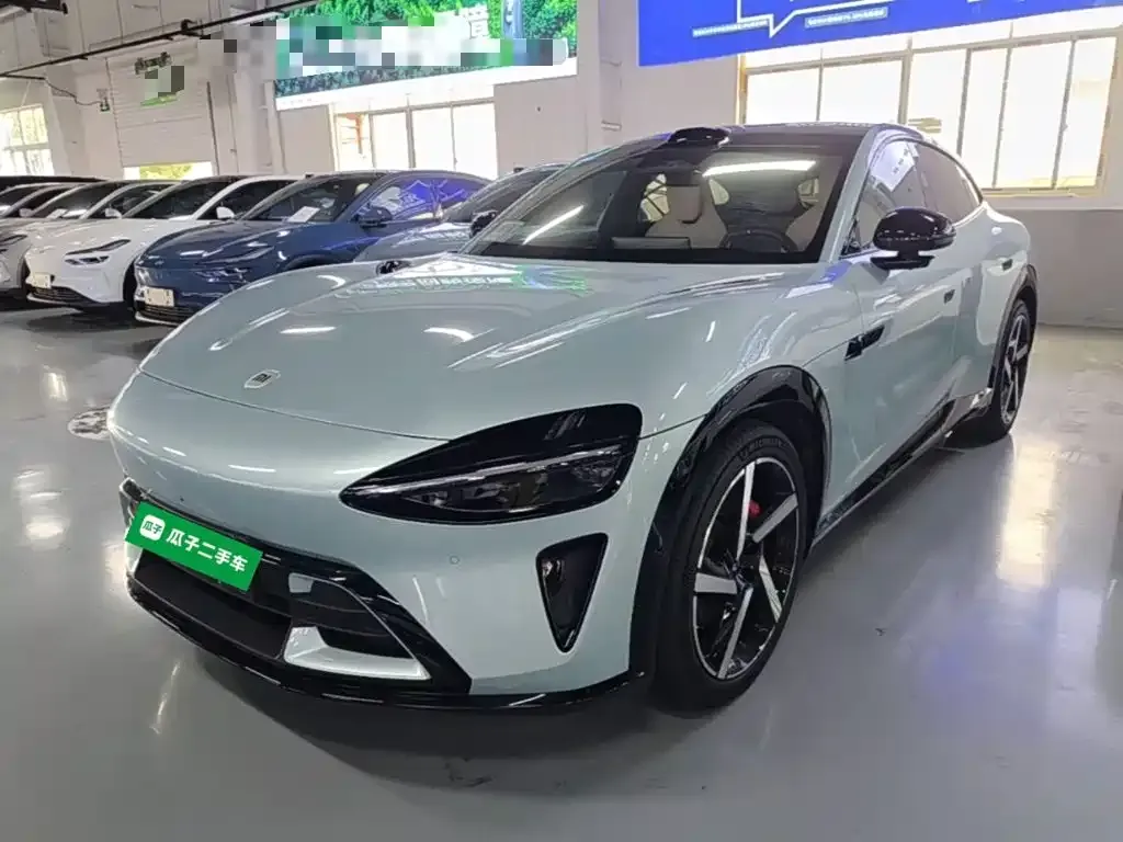 2025 Xiaomi YU7 4WD Max