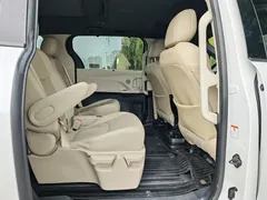 2023 Toyota Granvia 2.5L Hybrid Premium Plus, белый — фото 10