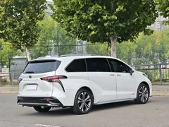 2023 Toyota Granvia 2.5L Hybrid Premium Plus, белый — фото 14