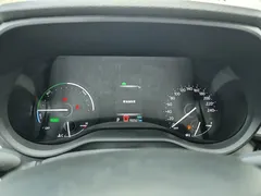 2023 Toyota Granvia 2.5L Hybrid Premium Plus, белый — фото 16