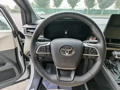 2023 Toyota Granvia 2.5L Hybrid Premium Plus, белый — фото 17