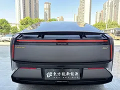 2025 Xpeng P7 702 Long Range Ultra — фото 8