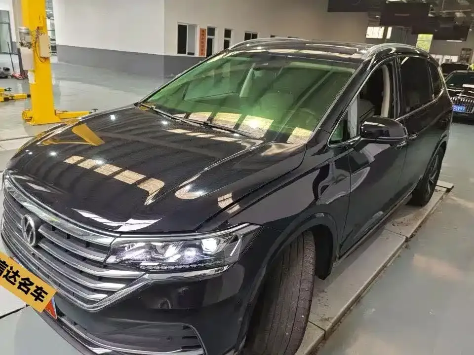 2022 Volkswagen Viloran 380TSI Premium