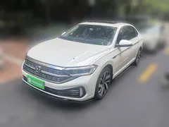2023 Volkswagen Sagitar 300TSI DSG, белый — фото 1