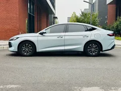 2024 BYD Qin L PHEV 80km Leading — фото 8