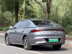 2024 BYD Qin PLUS Honor DM-i PHEV 55km Leading — фото 4