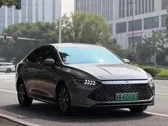 2024 BYD Qin PLUS Honor DM-i PHEV 55km Leading — фото 7