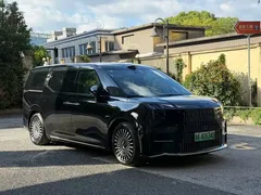 2024 Zeekr 009 6-Seat Executive 4WD 108kWh, чёрный — фото 3
