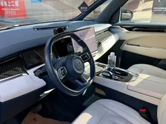 2024 Zeekr 009 6-Seat Executive 4WD 108kWh, чёрный — фото 4
