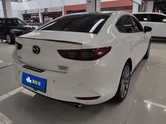 2021 Mazda 3 2.0L AT, белый — фото 3