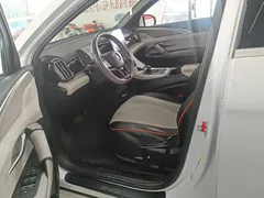 2024 BYD Song Pro Honor DM-i PHEV 71km Navigator, белый — фото 9