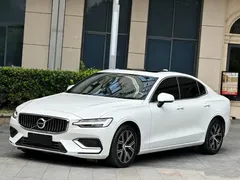 2023 Volvo S60 B4 Luxury, белый — фото 1