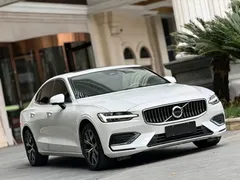 2023 Volvo S60 B4 Luxury, белый — фото 2