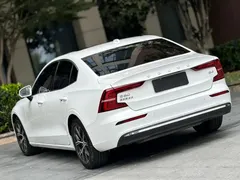 2023 Volvo S60 B4 Luxury, белый — фото 8