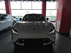 2025 Xiaomi YU7 4WD Max, белый — фото 3
