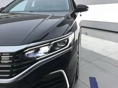 2022 Volkswagen Passat 430PHEV Luxury, чёрный — фото 5