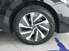 2022 Volkswagen Passat 430PHEV Luxury, чёрный — фото 6