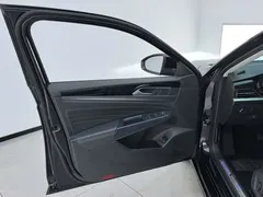 2022 Volkswagen Passat 430PHEV Luxury, чёрный — фото 7