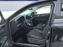 2022 Volkswagen Passat 430PHEV Luxury, чёрный — фото 9