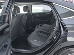 2022 Volkswagen Passat 430PHEV Luxury, чёрный — фото 11