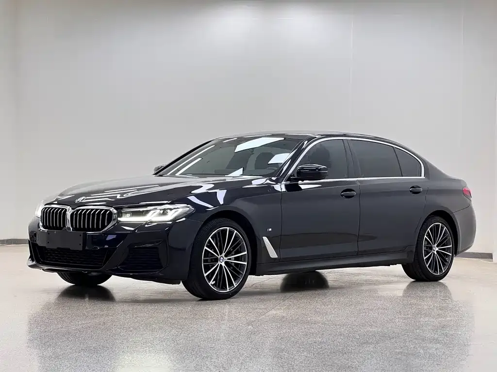 2022 BMW 5 Series 530Li Leading M Sport Package