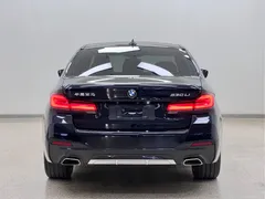 2022 BMW 5 Series 530Li Leading M Sport Package, чёрный — фото 29