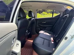 2021 Nissan Sylphy 1.6L XL CVT, белый — фото 5