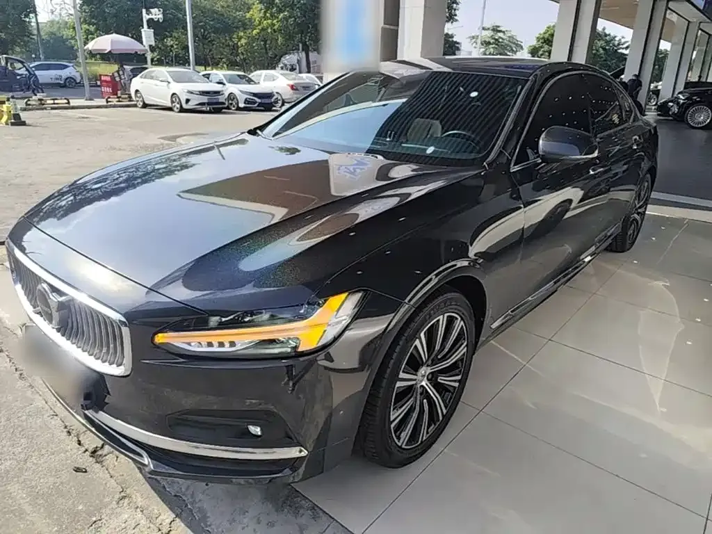2021 Volvo S90