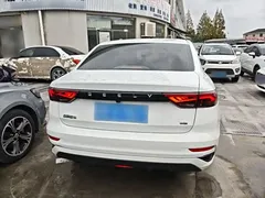 2023 Geely Emgrand 4th Gen Champion 1.5L CVT Luxury, белый — фото 6
